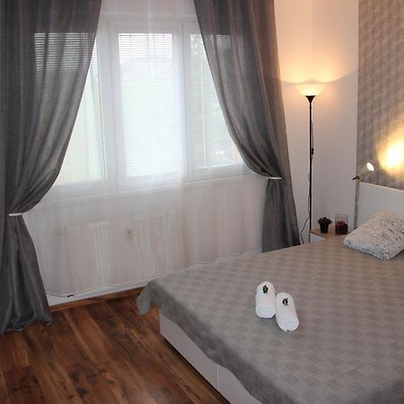Apartment 3Kk De Luxe Beroun  Bagian luar foto