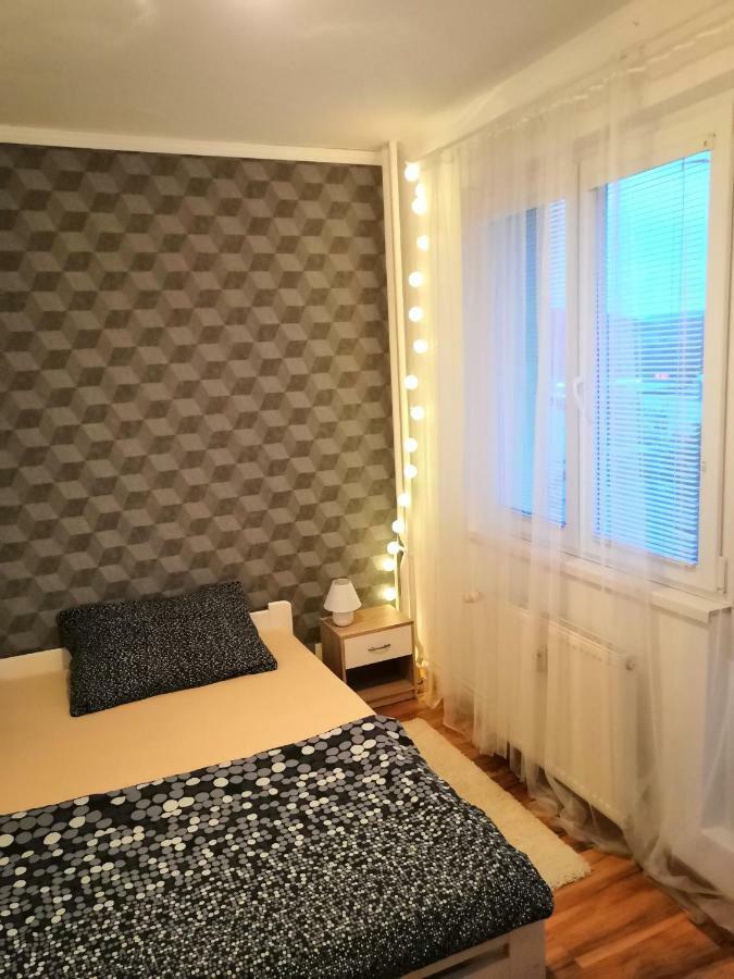 Apartment 3Kk De Luxe Beroun  Bagian luar foto