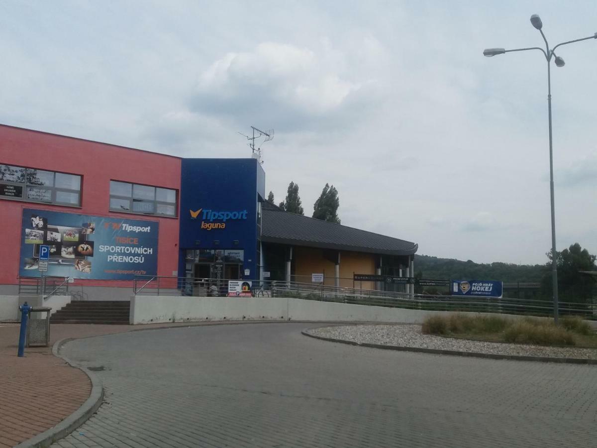 Apartment 3Kk De Luxe Beroun  Bagian luar foto